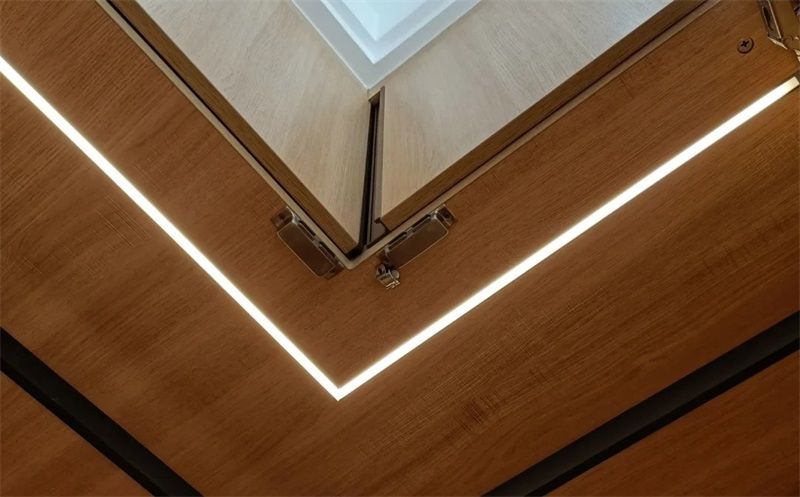 LED燈帶轉(zhuǎn)角處如何處理？最全安裝攻略與技巧解析